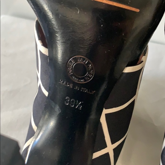 Dries Van Noten black and cream print slide sandal - Picture 7 of 8